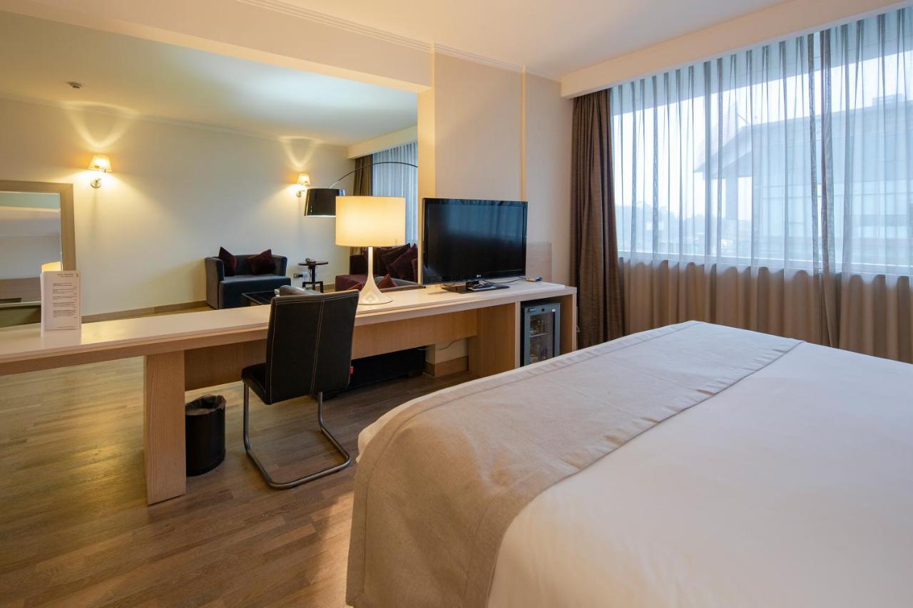Wyndham Concepcion Pettra Hotel Exterior photo Deluxe Room