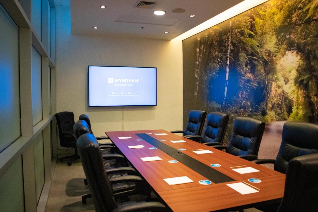 Wyndham Concepcion Pettra Hotel Exterior photo A meeting room at the headquarters of the National Oceanic and Atmospheric Administration